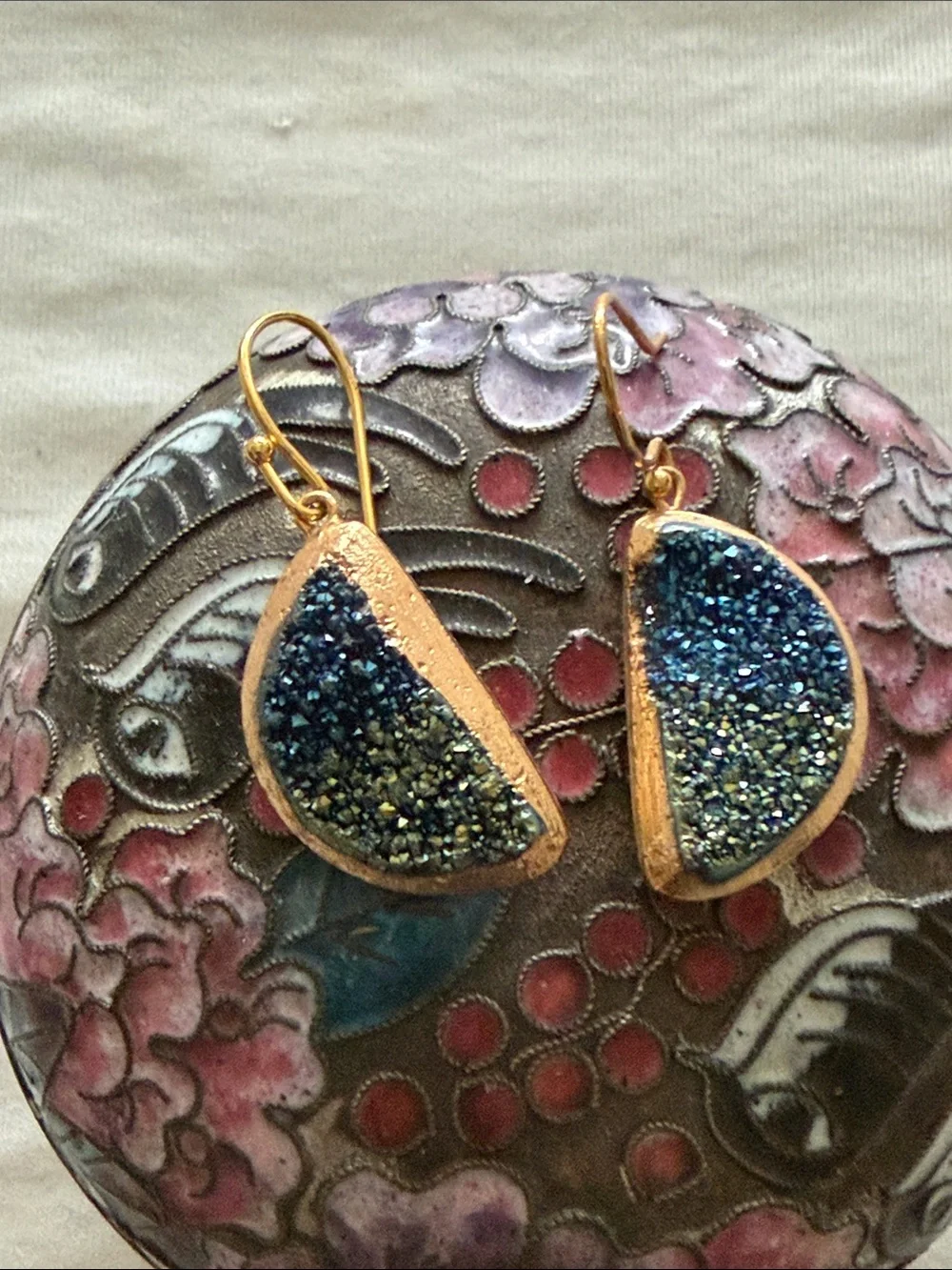 Gold-plated  Blue Gradient Druzy Drop crescent shaped pierced Earrings